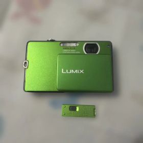 Panasonic LUMIX DMC-FP1 デジタルカメラ