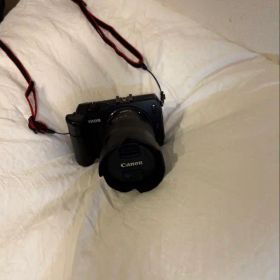 【動作品】Canon EOS M ボディ＋EF-M 18-55mm IS STM