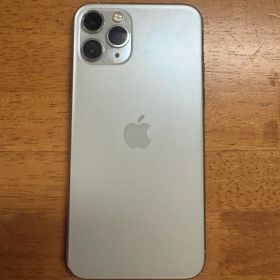 Apple iPhone 11 Pro シルバー 本体 ジャンク品？