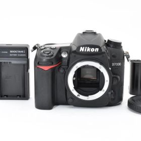 美品・ショット数5321回 ニコン Nikon D7000 ボディ 一部訳あり