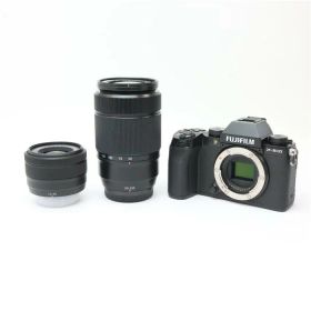 【中古】 《美品》 FUJIFILM X-S10 ダブルズームレンズキット ブラック 【安心☆バッテリーは新品です！】 [ デジタルカメラ ]