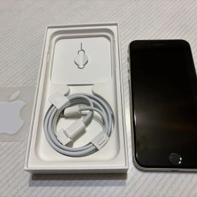 iPhone SE 第3世代 128GB スターライト SIMフリー 即発送