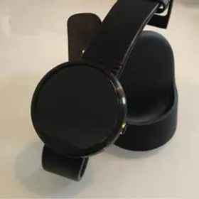 スマートウォッチ moto360