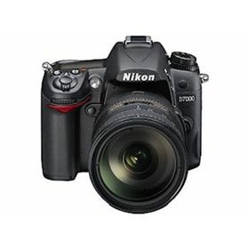 【中古】Nikon デジタル一眼レフカメラ D7000 18-200VRII キット D7000LK18-200(デジタル一眼)