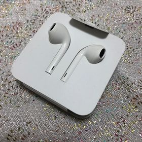 アップル(Apple)のiPhone EarPods 変換器つき(ヘッドフォン/イヤフォン)
