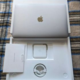 MacBookPro 13inch 16GB 1TB Win11Pro