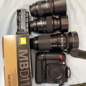 ニコン D7000 + レンズ3本（70-210mm、105mm、28-85mm