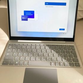 Surface Laptop Go 2 i5/8GB/256GB office付