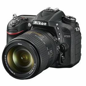 【中古】Nikon デジタル一眼レフカメラ D7200 18-300VR レンズキット D7200LK18-300