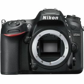 【中古】【非常に良い】Nikon デジタル一眼レフカメラ D7200