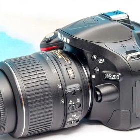 ニコン Nikon D5200⭐️スマホに転送⭐️自撮りも楽ちん⭐️動画OK⭐️