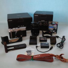 【美品・おまけ有】FUJIFILM X-A7・XF18mm-55mmF2.8-4