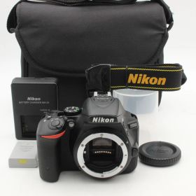 ショット数4787 【極美品】 Nikon ニコン D5500 ボディ デジタル 一眼レフ カメラ nikon (バックおまけ) 89008