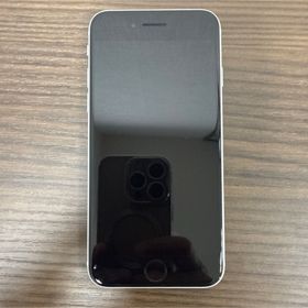 アップル(Apple)のApple iPhone SE（第2世代） 64GB ホワイト SIMフリー(スマートフォン本体)