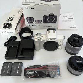 美品 EOS Kiss M ダブルレンズキット 白 Canon