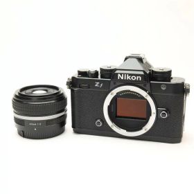 【中古】 《良品》 Nikon Zf Z 40mm F2（Special Edition）レンズキット ブラック [ デジタルカメラ ]