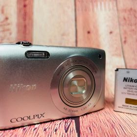 Nikon ニコン COOLPIX S3300 シルバー デジタル