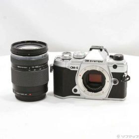 【中古】OMSYSTEM 〔展示品〕 OM-5 14-150mm II レンズキット シルバー 【269-ud】