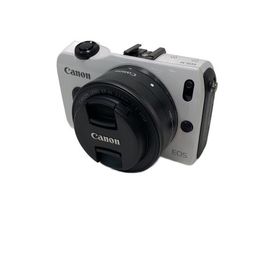 CANON◆デジタル一眼カメラ EOS M ダブルレンズキット [ホワイト]