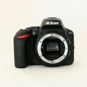 【中古】 (ニコン) Nikon D5500 ボデイ ブラツク【中古カメラ デジタル一眼】 ランク：B