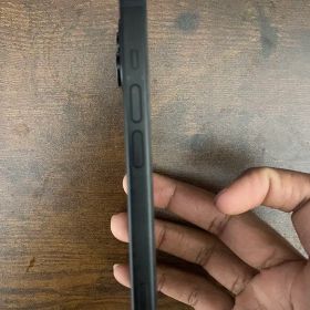 Apple iPhone 15 ブラック 本体