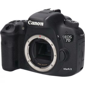EOS 7D MARK II【中古】