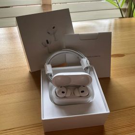 AirPodsPro２本体 第二世代 Apple純正品 ケーブル付