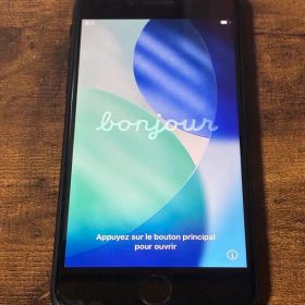 iPhone SE (2020) 64GB - ブラック - バッテリー84%