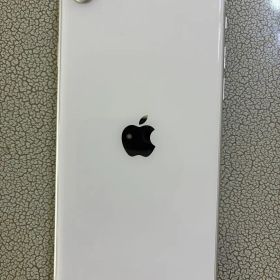 ★Apple iPhone SE第2世代・ホワイト・本体・SIMフリー★