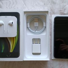 iPhone SE 第2世代 64GB ブラック