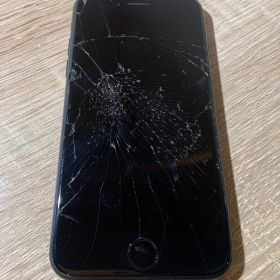 7997 iPhone SE 第二世代 128GB ブラック 動作確認済み