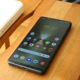 Xperia 1 vi simフリーモデル XQ-EC44 256GB カーキ