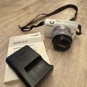 【チェック済】Canon EOS M10 ミラーレスカメラ