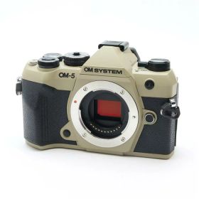 【中古】 《新同品》 OM SYSTEM OM-5 Mark II ボディ サンドベージュ [ デジタルカメラ ]