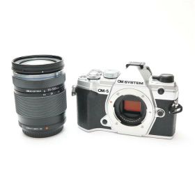 【中古】 《美品》 OM SYSTEM OM-5 14-150mm II レンズキット シルバー [ デジタルカメラ ]