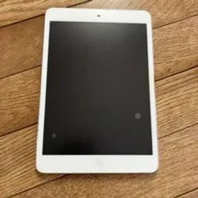 Apple iPad mini 2シルバー 7.9インチ 本体