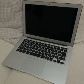 Apple MacBook Air シルバー 13インチ 2015