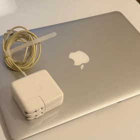 MacBook Air 13インチ (2015) 本体
