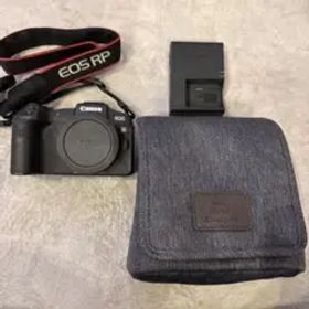 Canon EOS RP ミラーレス一眼 カメラ、充電器(バック付