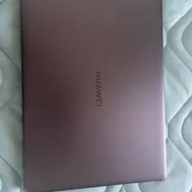 HUAWEI MateBook 13 Notebook HN-W19R