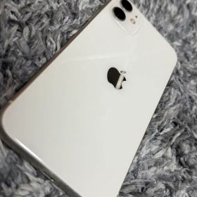 Apple iPhone 11 ホワイト 本体 128GB