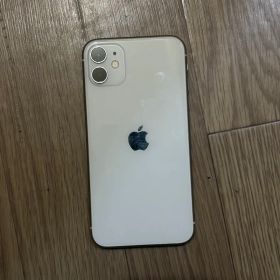Apple iPhone 11 ホワイト 本体