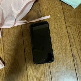 iPhone SE3ブラック まあまあ美品！