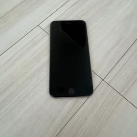 iPhone SE3 第三世代 128GB SIMフリー 白 スターライト