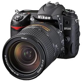 【中古】Nikon デジタル一眼レフカメラ D7000 スーパーズームキット AF-S DX NIKKOR 18-300mm f/3.5-5.6G ED VR D7000 LK18-300