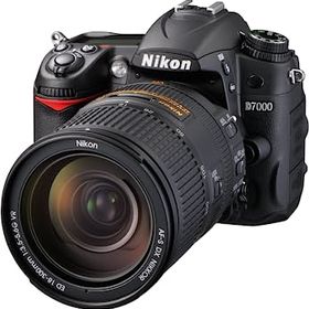 【中古】Nikon デジタル一眼レフカメラ D7000 スーパーズームキット AF-S DX NIKKOR 18-300mm f/3.5-5.6G ED VR付属 D7000 LK18-300