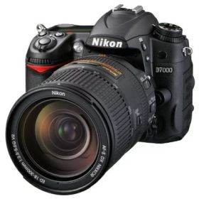【中古】 Nikon デジタル一眼レフカメラ D7000 スーパーズームキット AF-S DX NIKKOR 18-300mm f/3.5-5.6G ED VR付属 D7000 LK18-300
