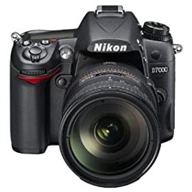 【中古】Nikon デジタル一眼レフカメラ D7000 18-200VRII キット D7000LK18-200