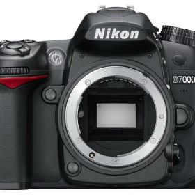 【中古】【整備済み品】 Nikon デジタル一眼レフカメラ D7000 ボディー