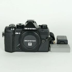 [美品 | シャッター数671回] OM SYSTEM OM-5 [ボディ ブラック] | マイクロフォーサーズマウント